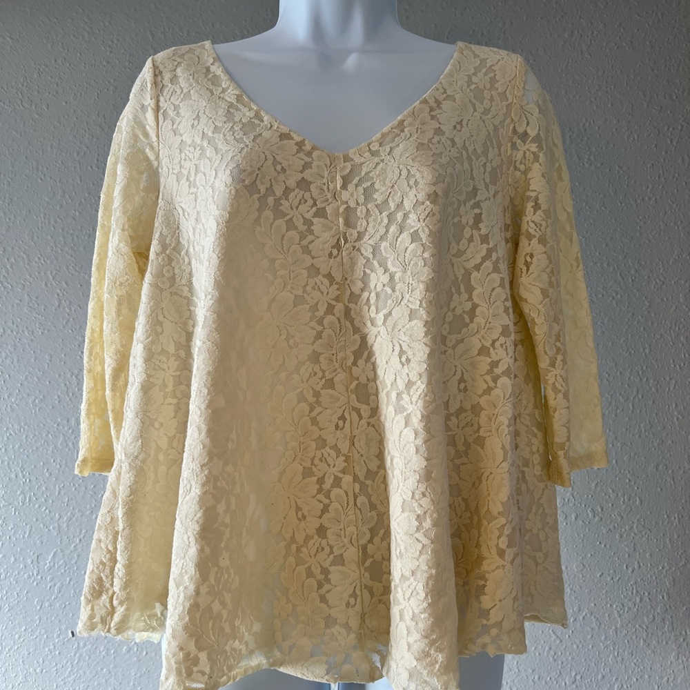 American Eagle lace shirt